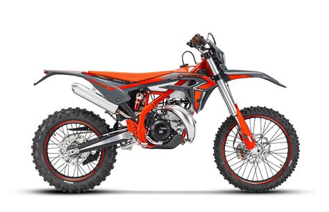 2025 Xtrainer .